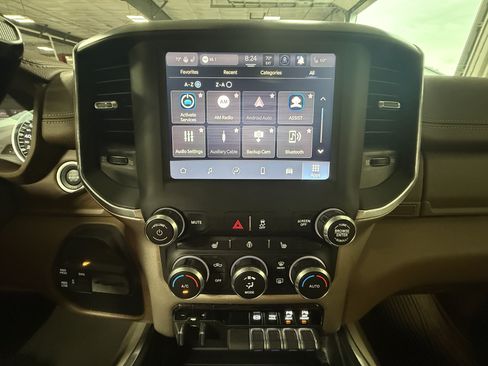 Used 2022 RAM 3500 Laramie AWD/4WD image 27