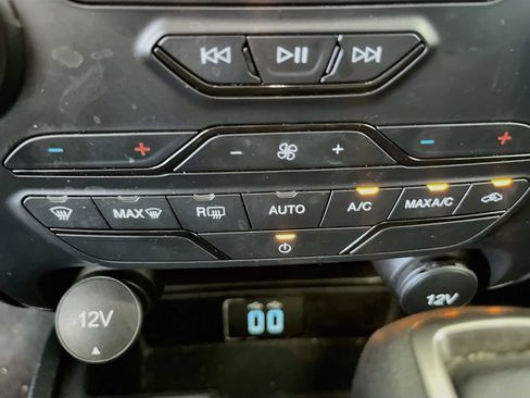 Used 2022 Ford Ranger XLT w/ Equipment Group 301A Mid RWD image 16