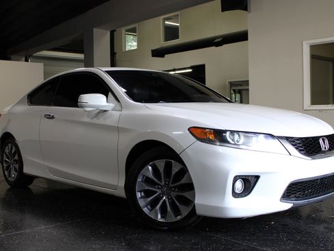 Used 2015 Honda Accord EX-L image 1