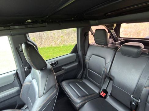 Used 2023 Ford Bronco Badlands w/ Sasquatch Package AWD/4WD image 15