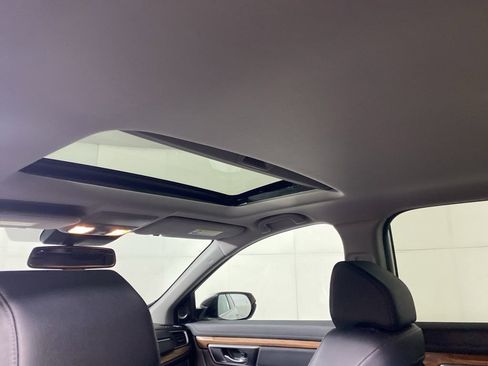 Used 2018 Honda CR-V Touring image 14