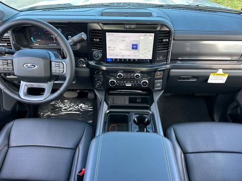New 2026 Ford F250 Lariat w/ Black Appearance Package AWD/4WD image 12