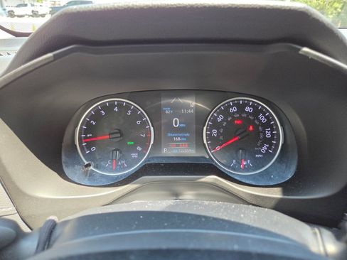 Used 2019 Toyota RAV4 XLE w/ Convenience Package FWD image 32