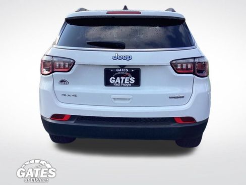 Used 2024 Jeep Compass Latitude AWD/4WD image 9