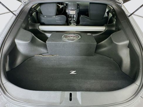 Used 2017 Nissan 370Z Coupe RWD image 22