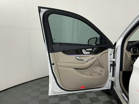 Used 2022 Mercedes-Benz GLC 300 image 20