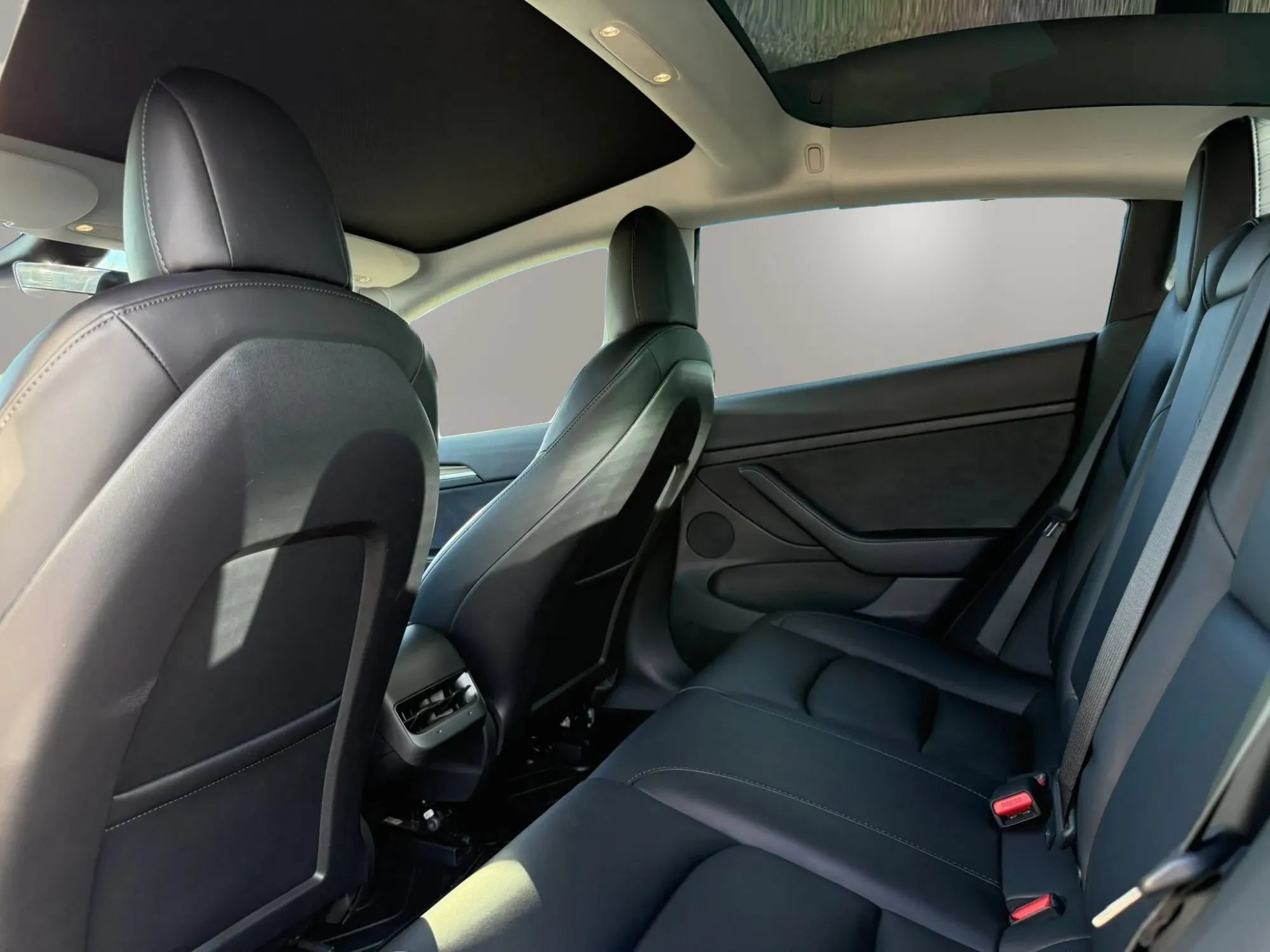 Used 2021 Tesla Model 3 Standard Range Plus RWD image 11