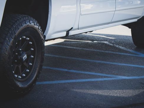 Used 2018 Chevrolet Silverado 1500 LT w/ All Star Edition AWD/4WD image 14