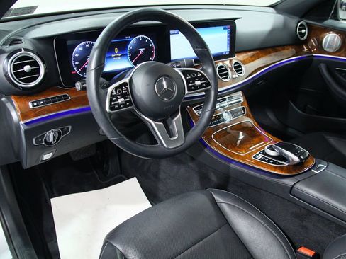 Certified 2020 Mercedes-Benz E 350 4MATIC Sedan image 18