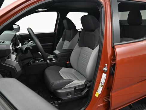 Used 2025 Toyota Tacoma TRD Sport image 11