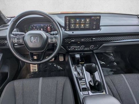Used 2025 Honda Accord Sport image 15
