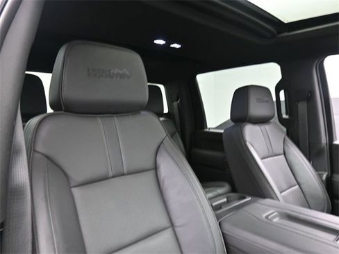 Used 2022 Chevrolet Silverado 3500 High Country w/ Z71 Off-Road Package image 21