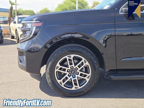 Certified 2025 Ford Expedition Active AWD/4WD image 9