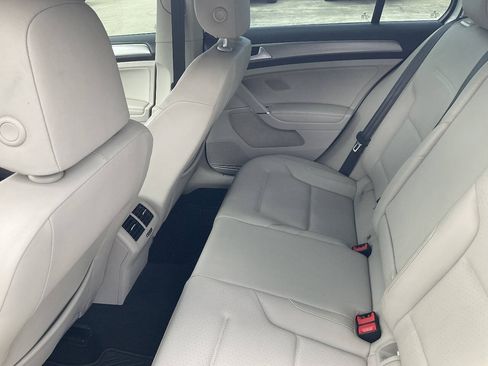 Used 2015 Volkswagen Golf S FWD image 12