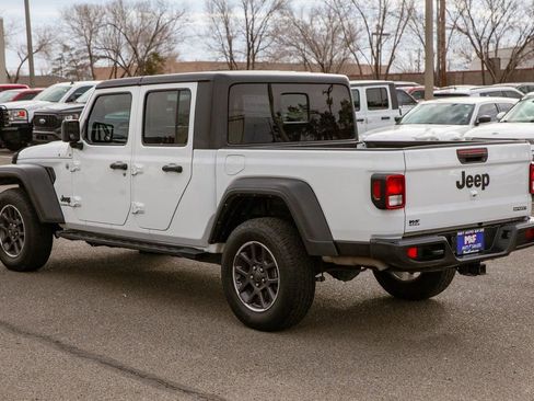 Used 2021 Jeep Gladiator Sport image 7
