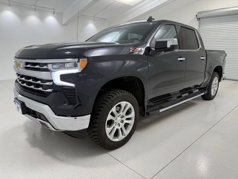 Used 2024 Chevrolet Silverado 1500 LTZ image 3