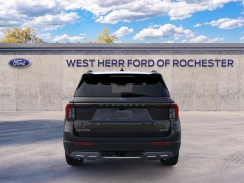 Used 2026 Ford Explorer Active w/ Active Comfort Package AWD/4WD image 6