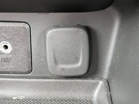 Used 2019 GMC Terrain SLE image 29