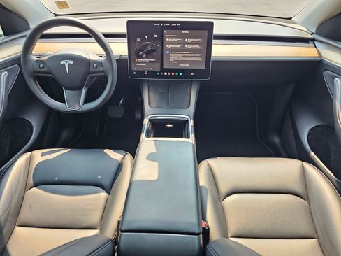 Used 2022 Tesla Model Y Long Range AWD/4WD image 15