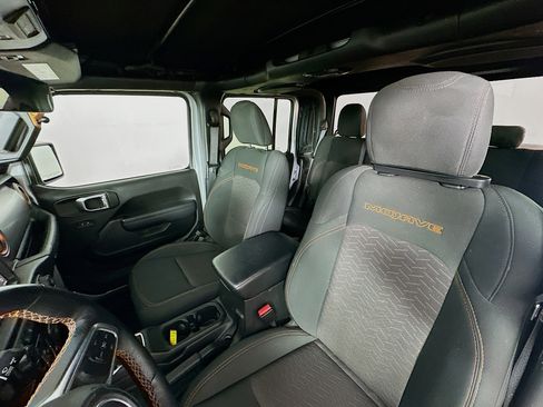 Certified 2022 Jeep Gladiator Mojave w/ Cold Weather Group image 26