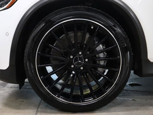 Used 2021 Mercedes-Benz GLC 63 AMG 4MATIC image 39