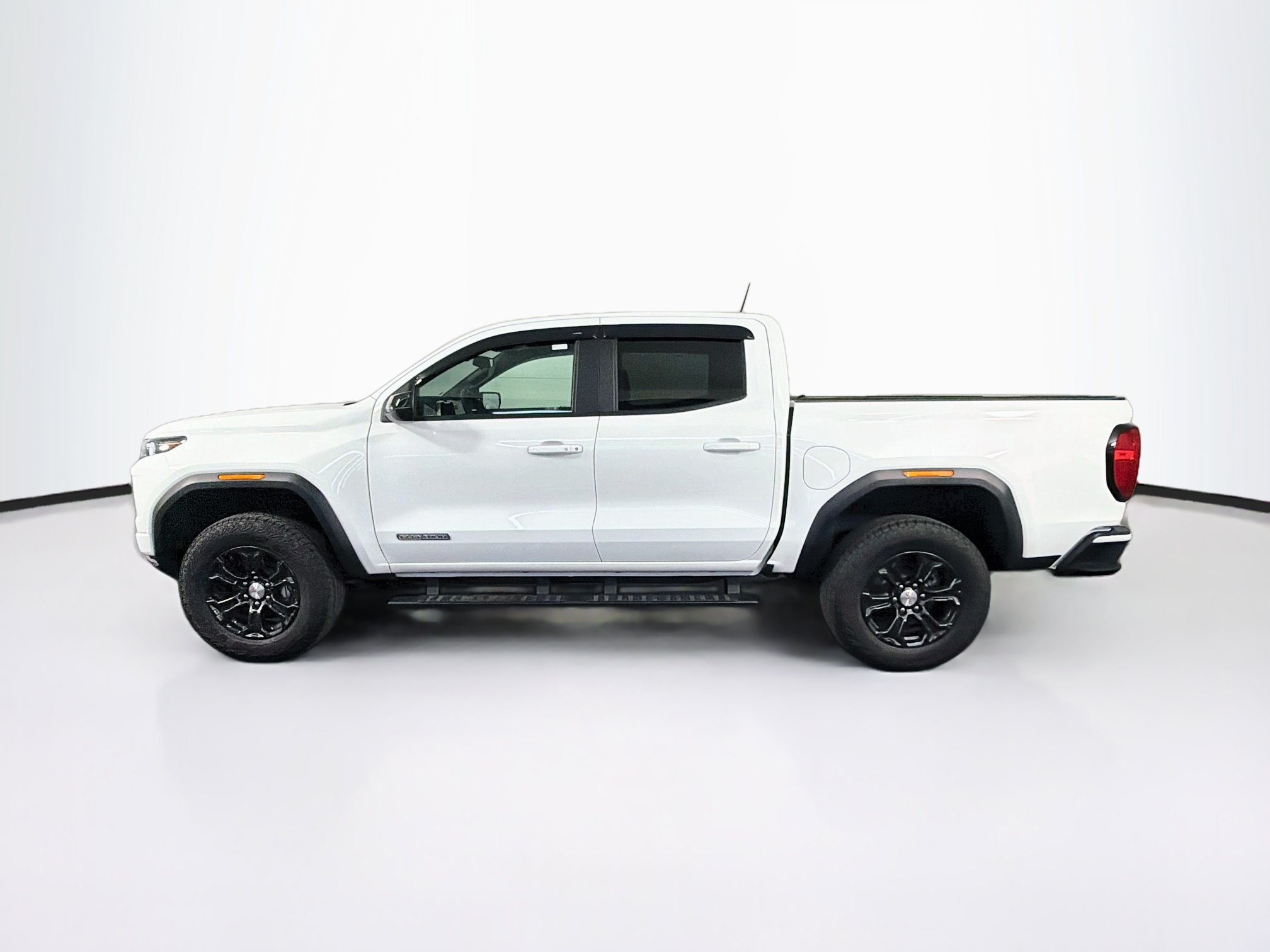 Used 2024 GMC Canyon Elevation RWD image 4