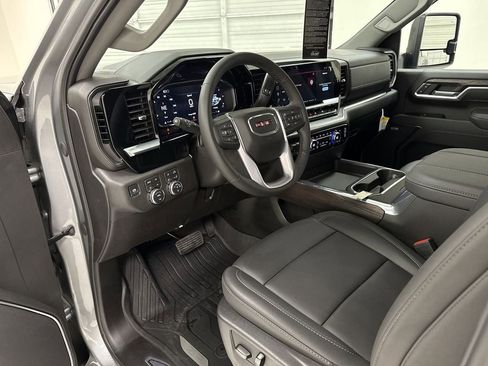 New 2026 GMC Sierra 3500 SLT w/ SLT Convenience Package image 10
