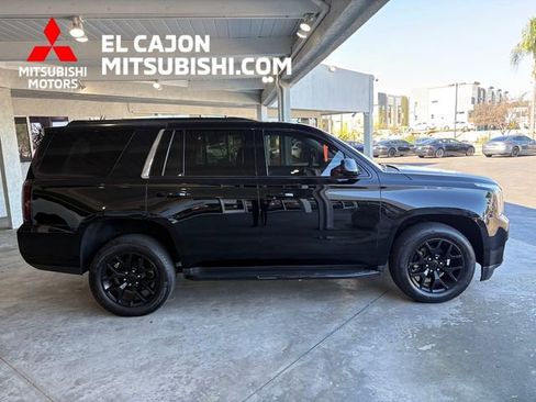 Used 2017 GMC Yukon SLE w/ SLE Value Package image 2