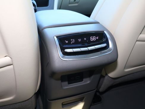 Used 2024 Cadillac XT6 Premium Luxury w/ Technology Package image 12