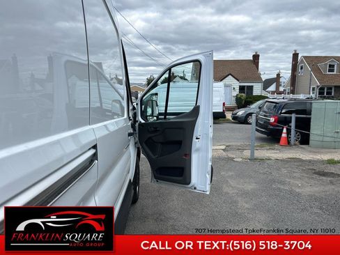 Used 2022 Ford Transit 250 Medium Roof image 24