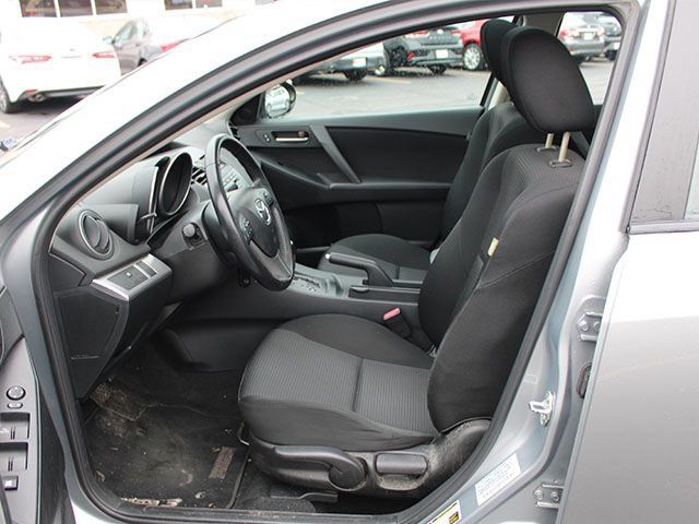 Used 2012 MAZDA MAZDA3 i Touring FWD image 11