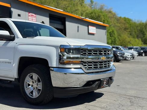 Used 2019 Chevrolet Silverado 1500 LT AWD/4WD image 32