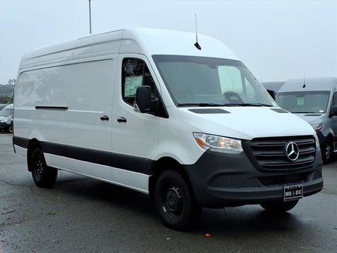 New 2025 Mercedes-Benz Sprinter 3500 image 18