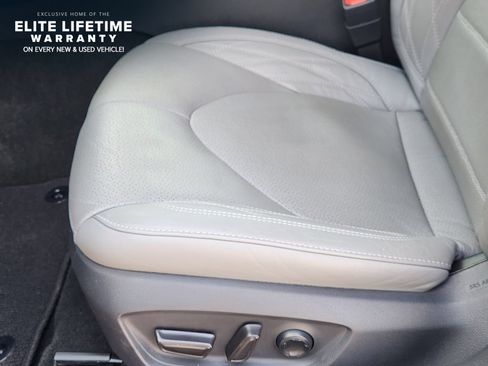 Used 2020 Toyota Avalon Limited w/ Advanced Safety Package FWD image 23