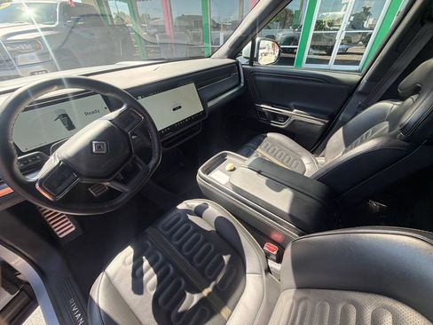 Used 2024 Rivian R1S Adventure AWD/4WD image 25