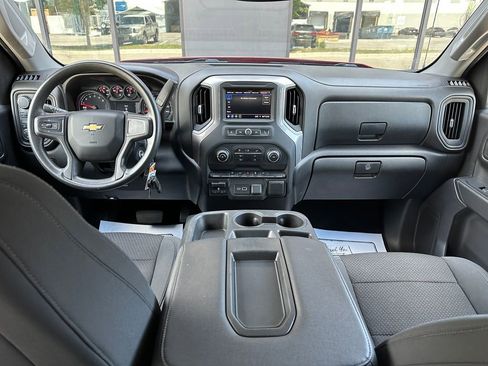 Used 2021 Chevrolet Silverado 1500 Custom AWD/4WD image 9