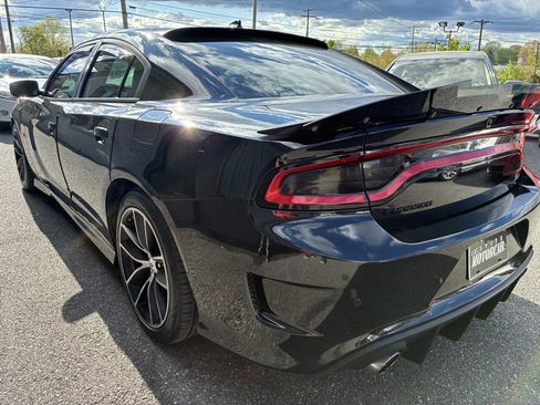 Used 2018 Dodge Charger R/T Scat Pack image 7