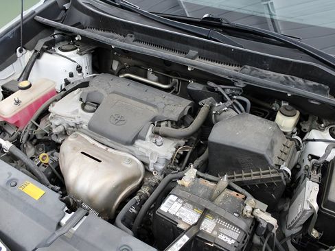 Used 2014 Toyota RAV4 Limited FWD image 34