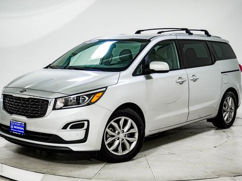 Used 2019 Kia Sedona EX FWD image 1