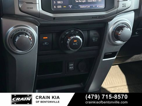 Used 2017 Toyota 4Runner SR5 AWD/4WD image 17