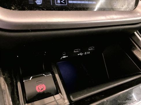 Used 2020 Subaru Legacy Premium AWD/4WD image 31