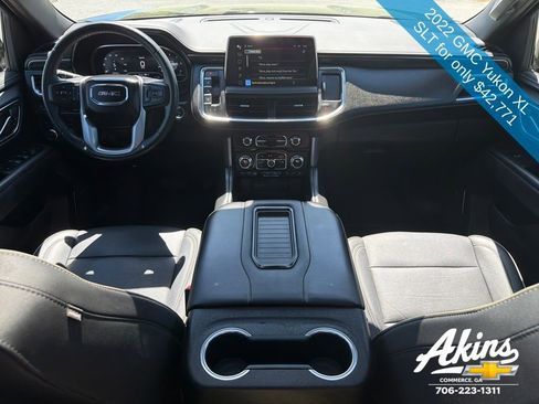 Used 2022 GMC Yukon XL SLT w/ SLT Premium Package image 24
