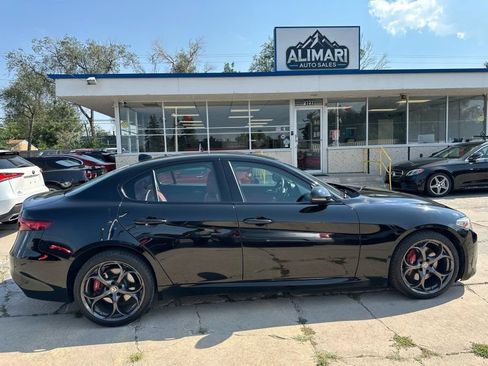 Used 2019 Alfa Romeo Giulia Ti Sport w/ Quick Order Package 22S Sport AWD/4WD image 8