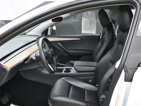 Used 2023 Tesla Model Y Long Range AWD/4WD image 16