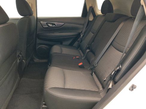 Used 2019 Nissan Rogue S w/ Special Edition Package FWD image 18
