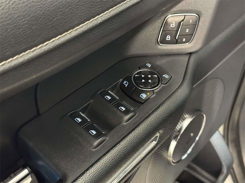 Used 2024 Ford Expedition Max XLT image 26