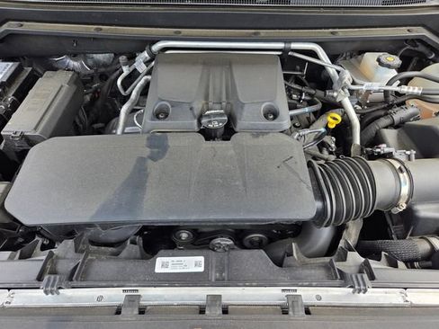 Used 2024 Chevrolet Colorado Trail Boss w/ Technology Package AWD/4WD image 26