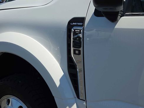 Used 2023 Ford F450 Limited w/ FX4 Off-Road Package AWD/4WD image 15