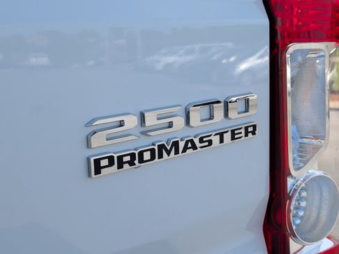 Used 2025 RAM ProMaster 2500 w/ Convenience Group FWD image 10