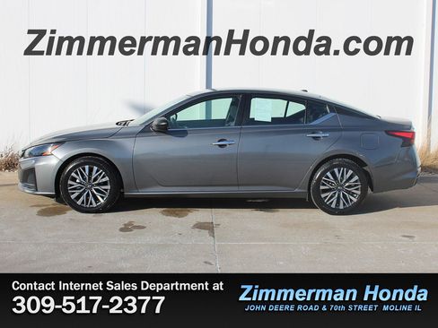 Used 2024 Nissan Altima 2.5 SV image 23